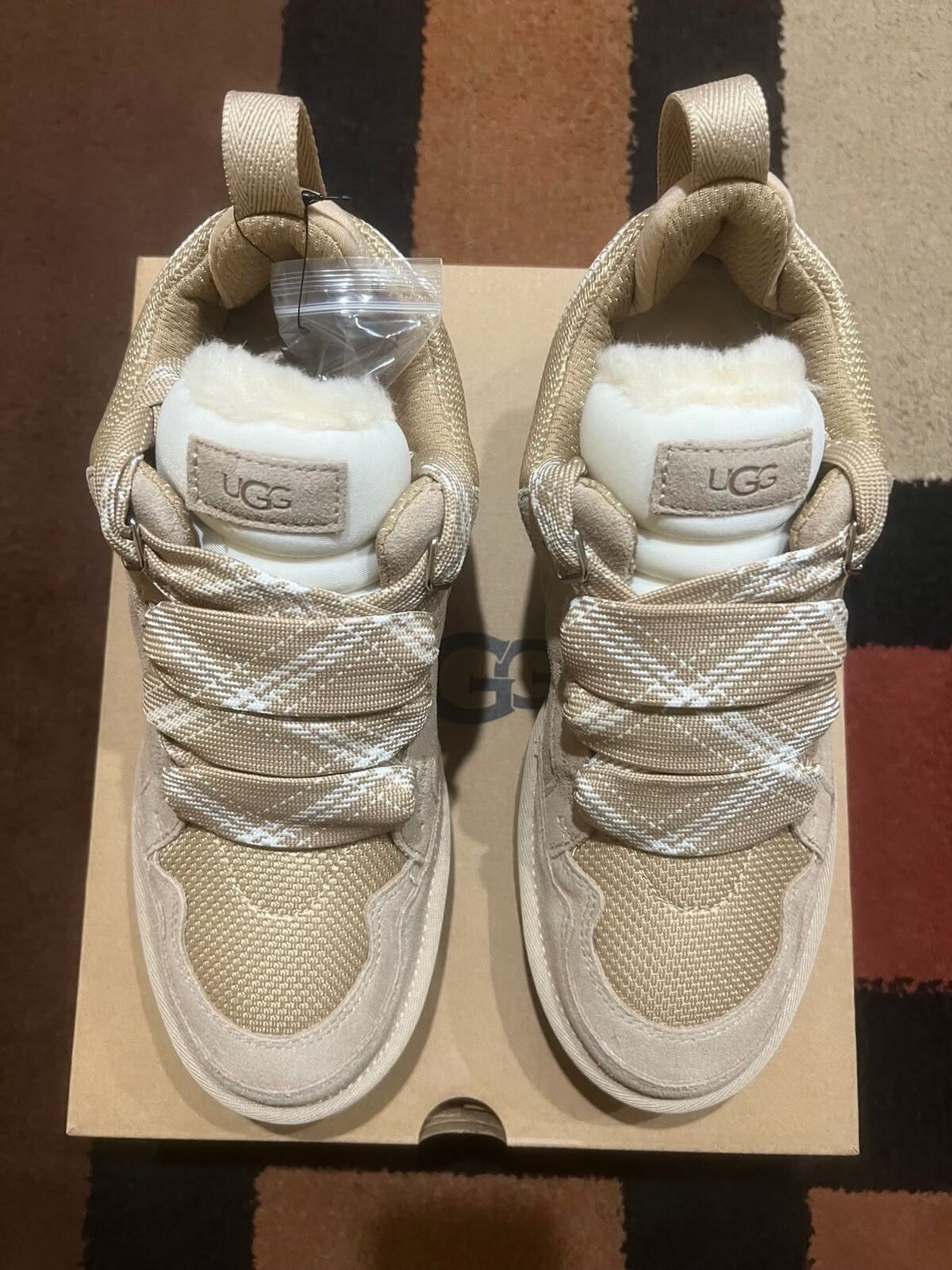 Wholesale UGG Sneakers Pallets – Authentic Footwear Liquidation | USA Pallet Liquidation 10 UGG Sneakers Palle
