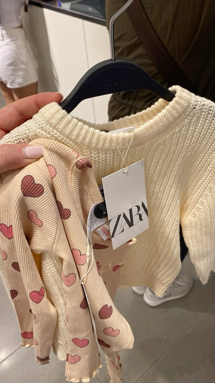 Zara Kids Clothing Pallet (250 Pieces) – Brand New Mixed Styles for Ages 1–15 | $450 Wholesale Deal 10 Zara Kids Wholesale Clothing Pallets Online