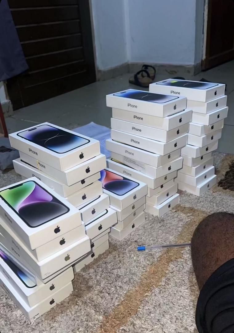 Buy iPhone Pallets (10 Units From $1100) 6 iPhone pallets for sale