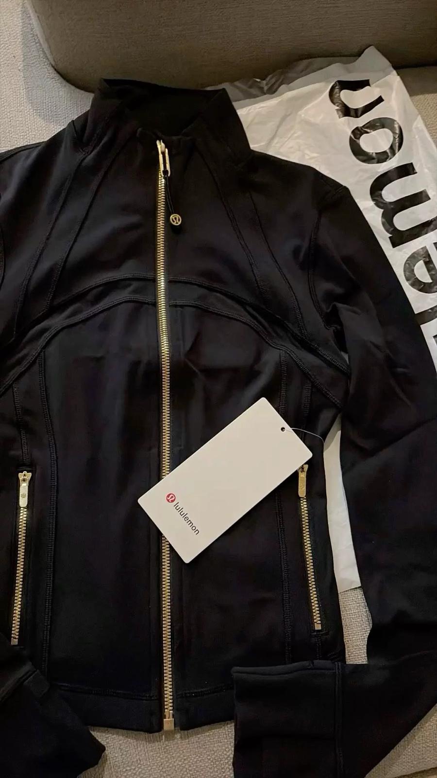 200-Piece Lululemon Pallets for Sale – Brand New With Tags Activewear | $600 Per Pallet 2 Lululemon Pallets for Sale