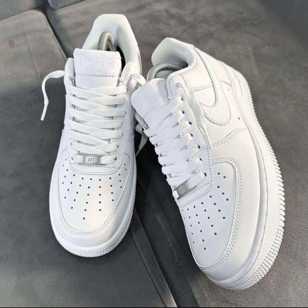 Wholesale All White Nike Air Force 1 Sneakers Pallet – 100 Brand New Pairs in Box – $500 5 Wholesale All White Nike Air Force 1 Sneakers Pallet – 100 Brand New Pairs in Box – $500 - Image 5