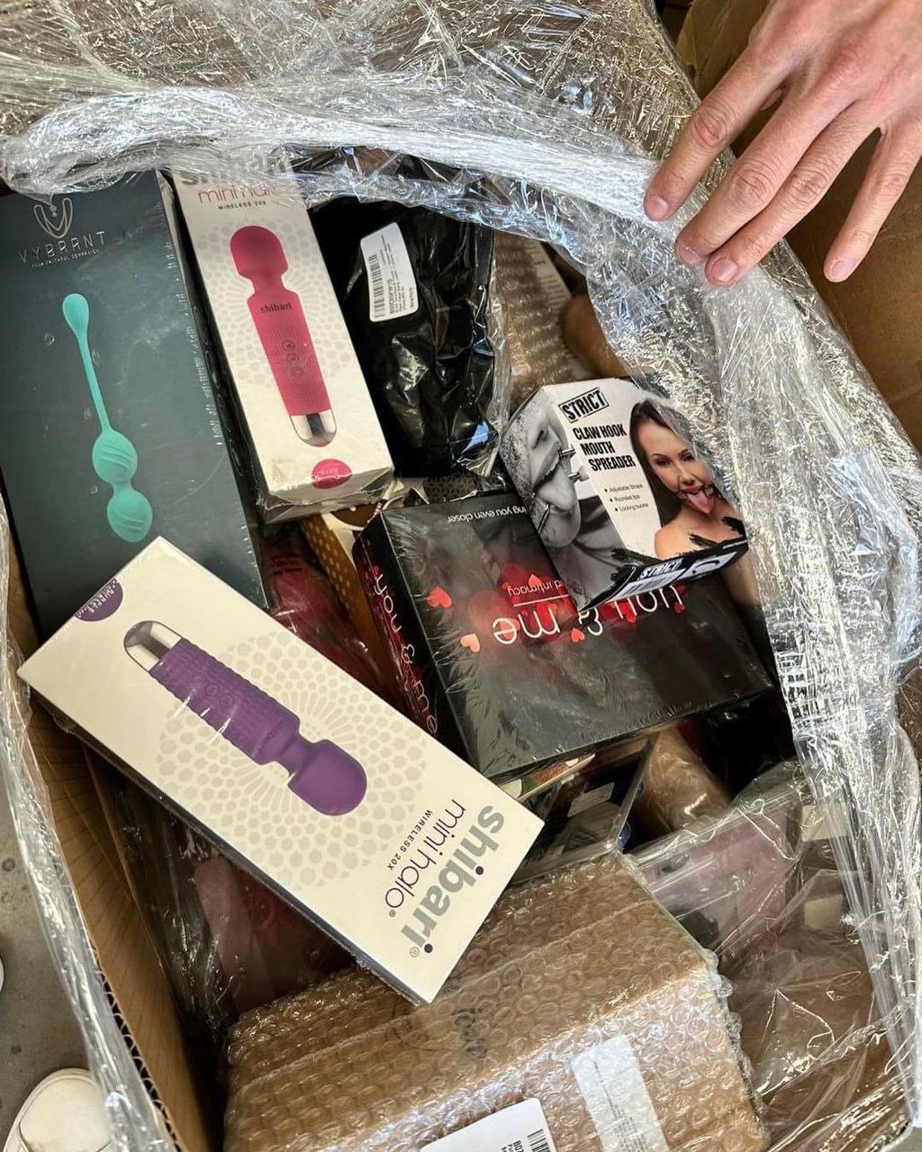 Buy Adult Toys Pallets Wholesale (100pcs at $480) 1 Buy Adult Toys Pallets Wholesale (100pcs at $480)