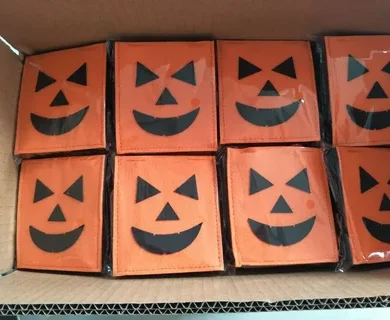 Buy Halloween Pallets For Sale (500+ Costumes, Decor & Candy From $399)