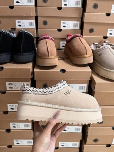 Buy Ugg Shoes Pallet(60 pairs at $500)