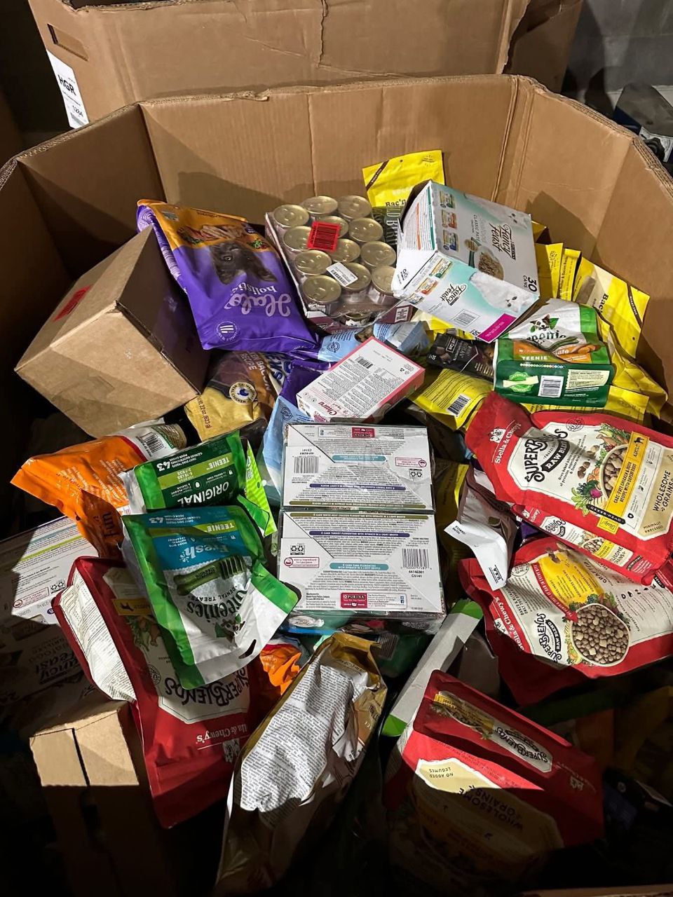 Buy Wholesale Cat Food By The Pallet (45 Bags – $650) 1 Buy Wholesale Cat Food By The Pallet (45 Bags – $650)