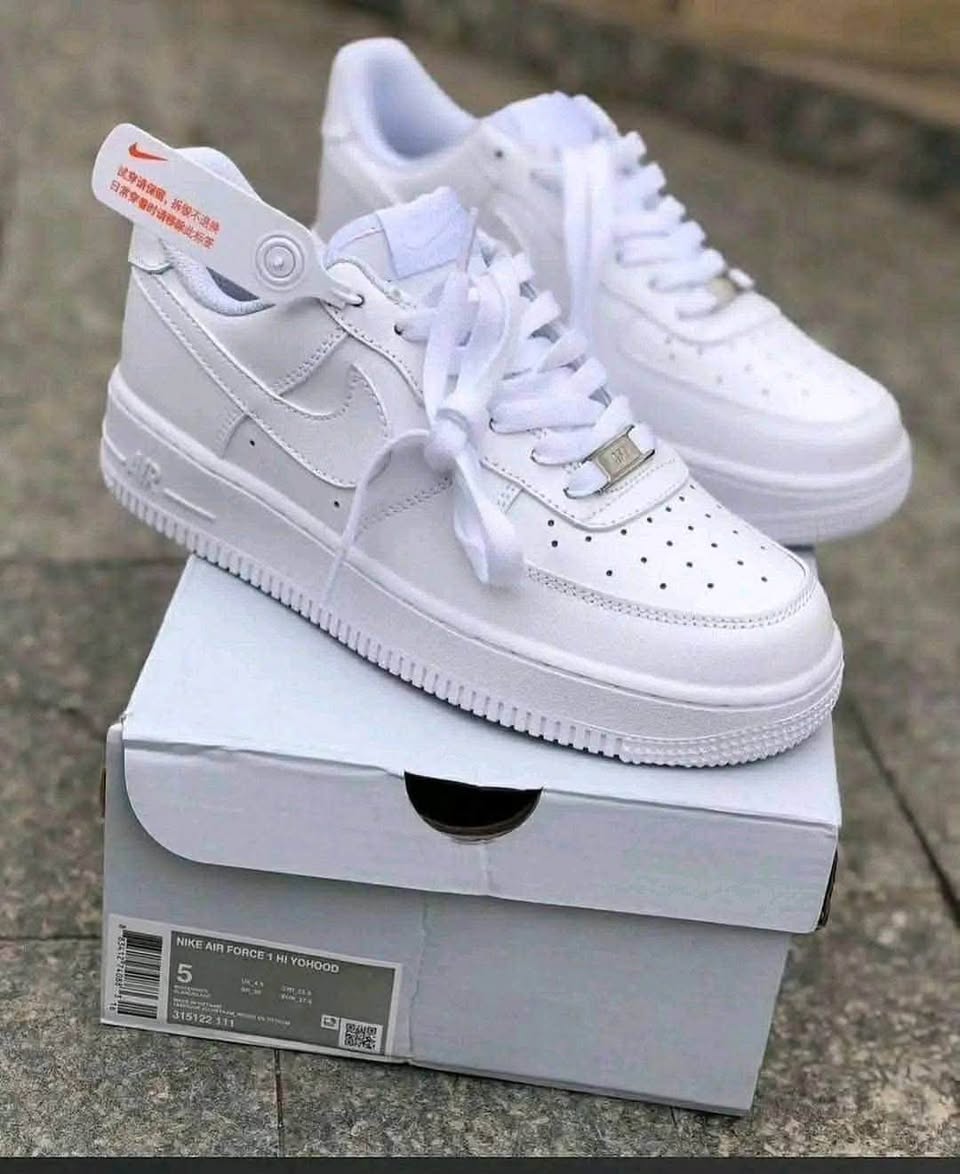 Wholesale All White Nike Air Force 1 Sneakers Pallet – 100 Brand New Pairs in Box – $500 8 Wholesale All White Nike Air Force 1 Sneakers Pallet – 100 Pairs for $500
