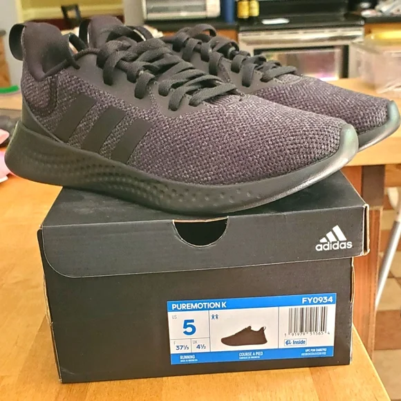 quality Adidas Sport Sneakers Pallets online 1 quality Adidas Sport Sneakers Pallets online