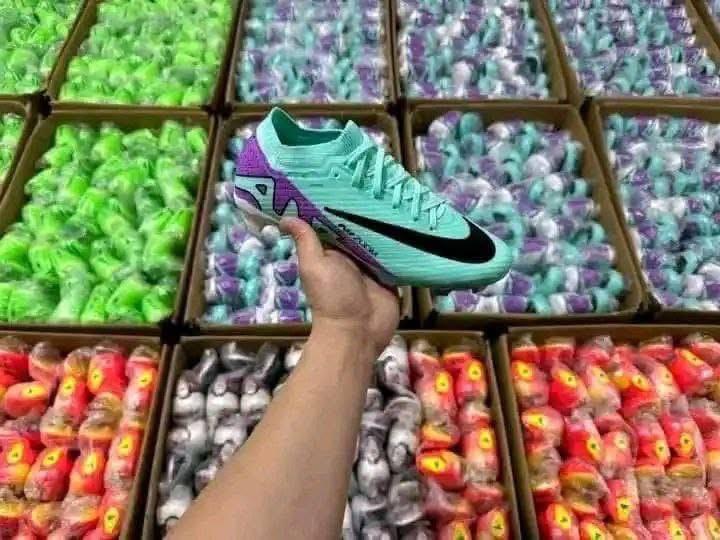 Quality soccer cleats pallets liquidation Wholesale online 1 Quality soccer cleats pallets liquidation Wholesale online